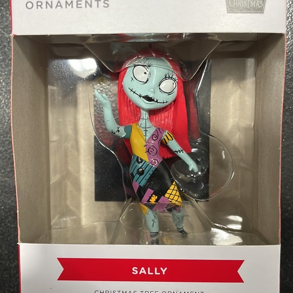 ⚜️Hallmark Disney Sally Nightmare Before Christmas Ornament! NWT! - Picture 3 of 4